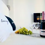 Pure Bliss Luxury Beachfront Apartment With Panoramic Sea Views, Electric Bbq And More Agía Triáda