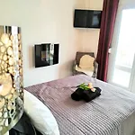 Pure Bliss Luxury Beachfront Apartment With Panoramic Sea Views, Electric Bbq And More