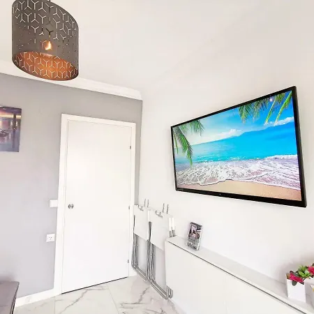 Pure Bliss Luxury Beachfront With Panoramic Sea Views, Electric Bbq And Apartamento Agia Triada (Thessaloniki)